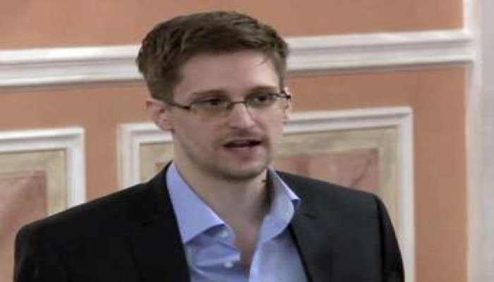 Putin grants Russian citizenship to Edward Snowden, who leaked US ...